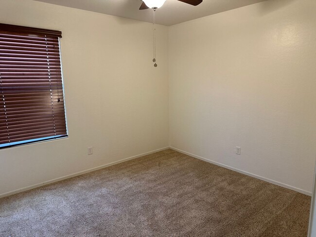 Building Photo - Charming Home in Maricopa *Available Today*