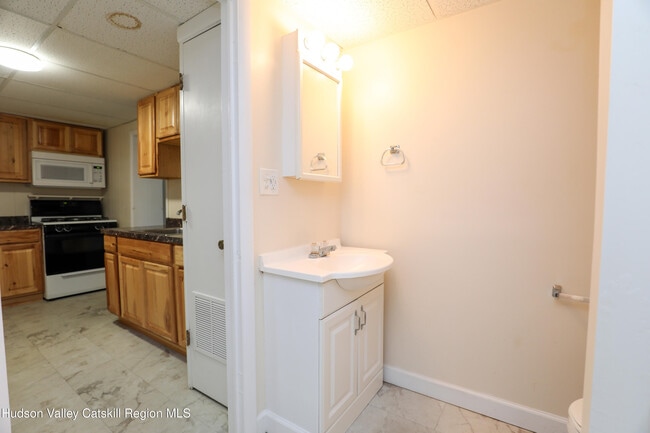 Building Photo - 41 Livingston St