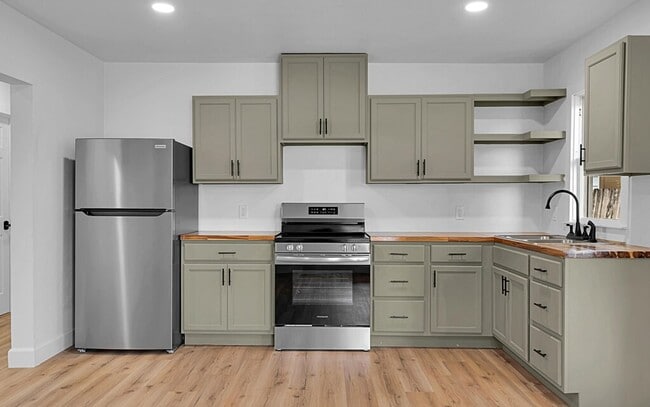 Building Photo - Newly Renovated 3 Bed, 2 Bath Home in Waco