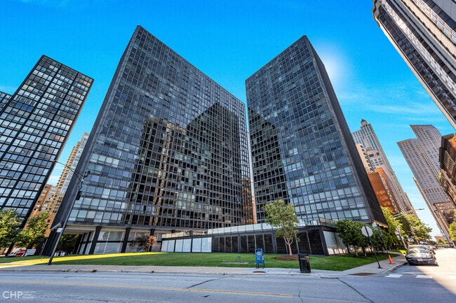 Building Photo - 900 N Lake Shore Dr