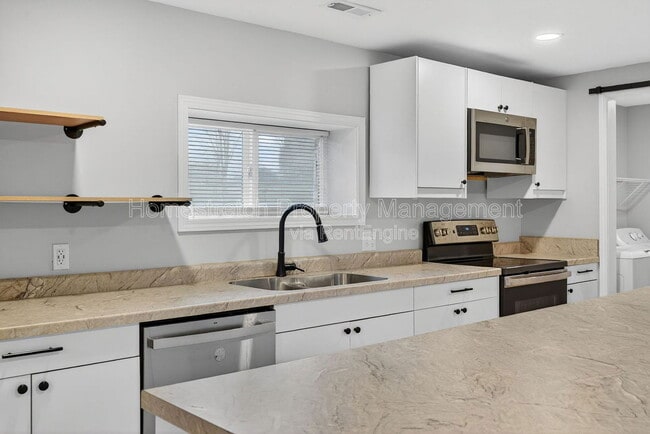 Building Photo - 1566 Sugar Grove Rd