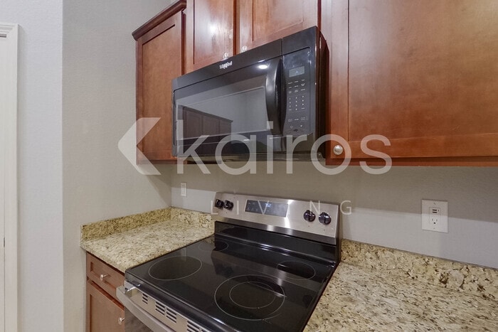 Building Photo - 10685 Bent Brook Dr