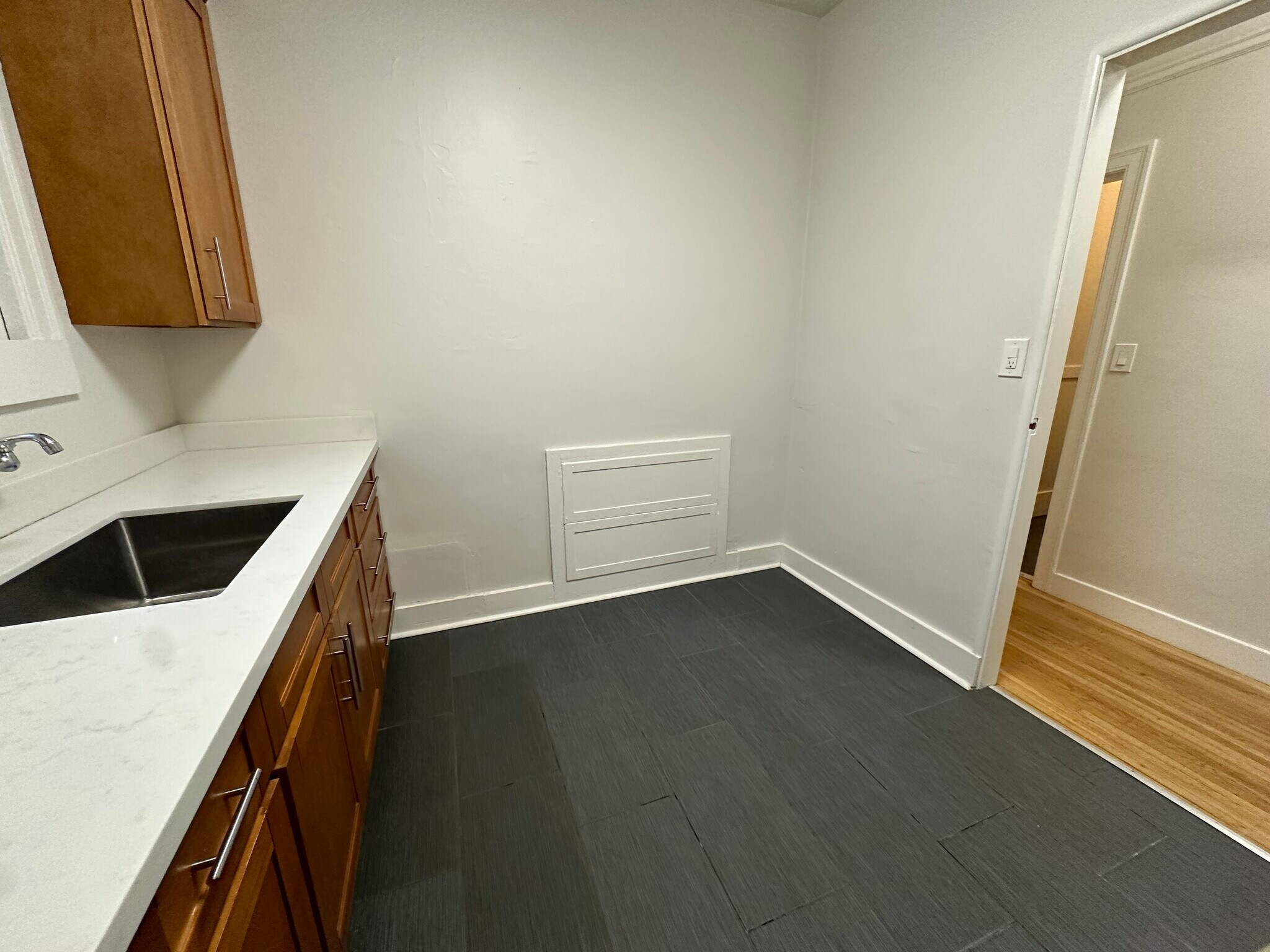 Building Photo - 1810 Euclid Ave