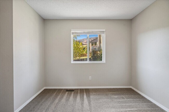 Building Photo - 7430 Julynn Rd