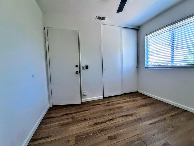 Building Photo - 8928 Sage Ct