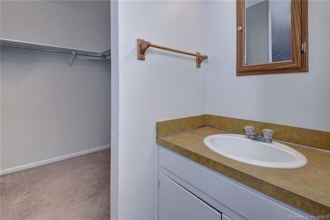 Building Photo - 8 Spring W