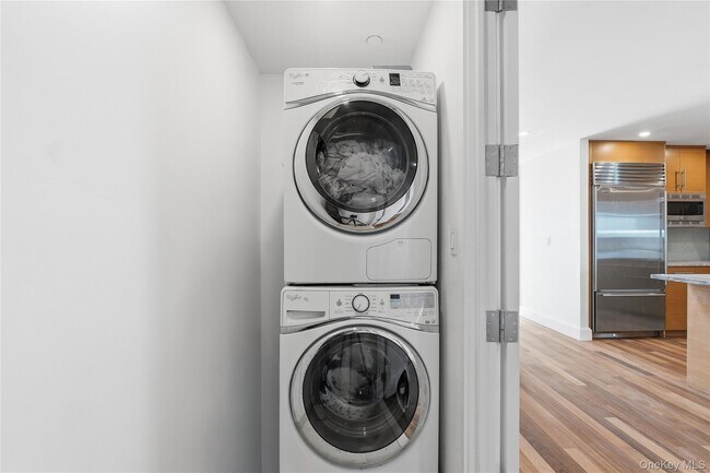 Building Photo - 3220 Arlington Ave