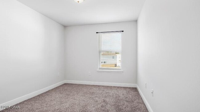 Building Photo - 7479 Shadow Lake Dr