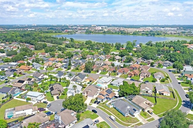 Building Photo - 2505 Kingston Ct