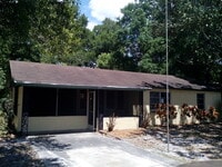 Building Photo - 2 Bed 1 Bath Home | Carport | Central AC | Pet Friendly | Washer Dryer Hook Ups | Section 8 Welcome