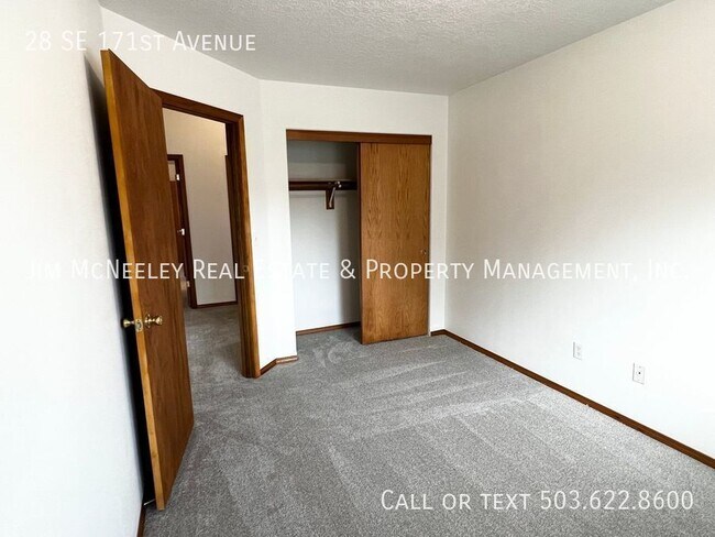 Building Photo - Nice 3 Bedroom Home