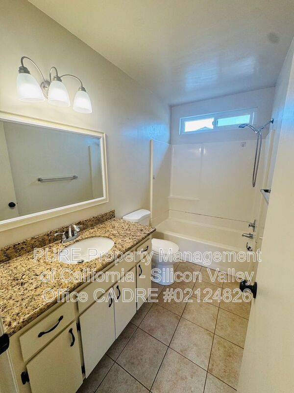 Building Photo - 115 Jefferson St