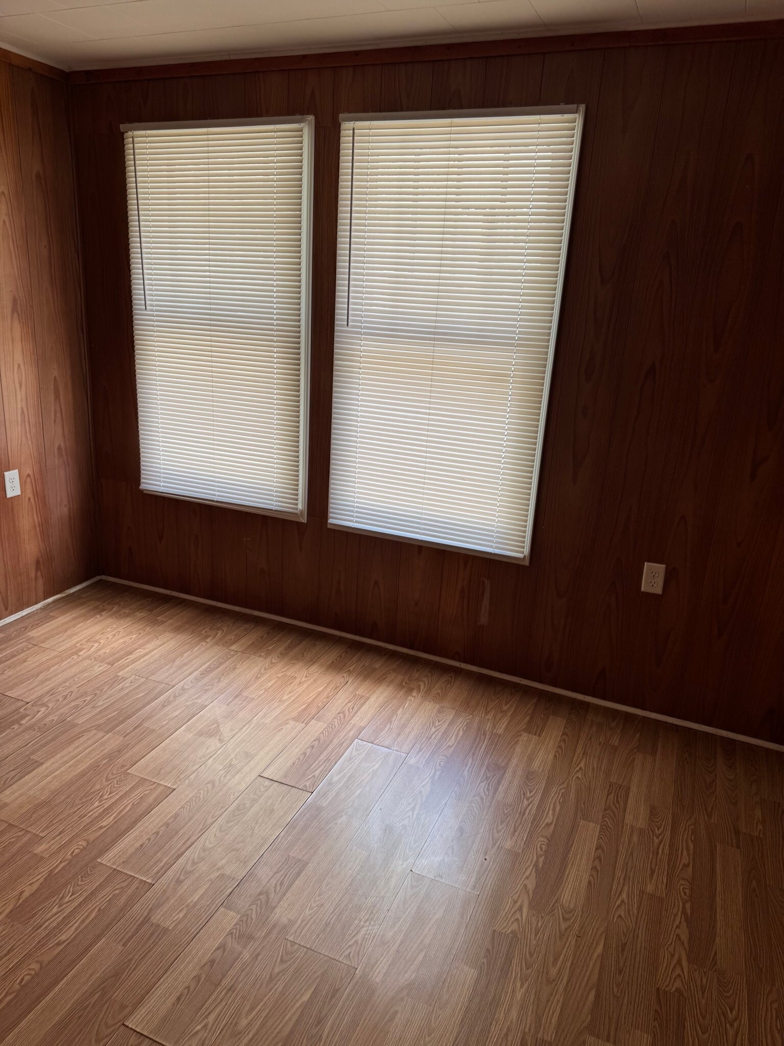 Building Photo - 2508 Gurnee Ave