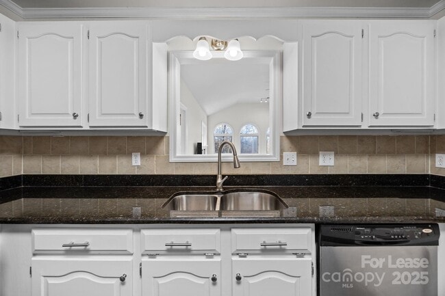 Building Photo - 130 Boulder Dr