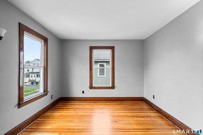 Building Photo - 44 Bigelow Ave
