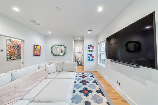 Building Photo - 9753 Mixon Dr