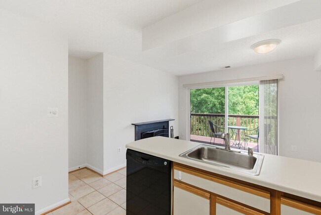 Building Photo - 18315 Leman Lake Dr