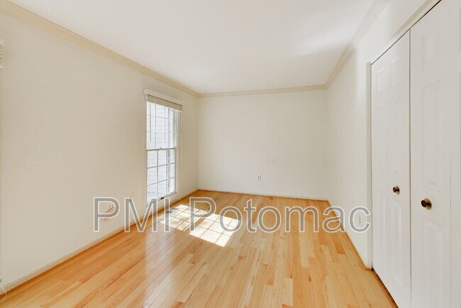 Building Photo - 14672 Brougham Way