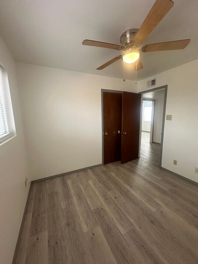 Building Photo - Welcome to this charming 3-bedroom, 2-bathroom home located in Albuquerque, NM