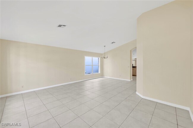 Building Photo - 15015 Savannah Dr