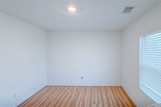 Building Photo - 26626 Lantana Cyn Dr
