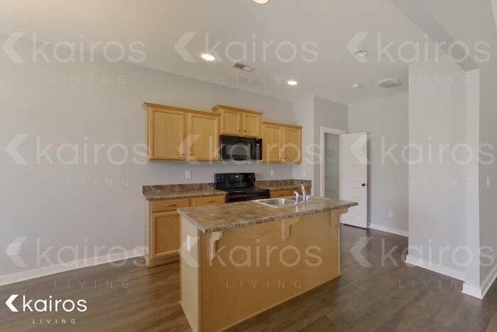 Building Photo - 7079 Shadesbrook Dr