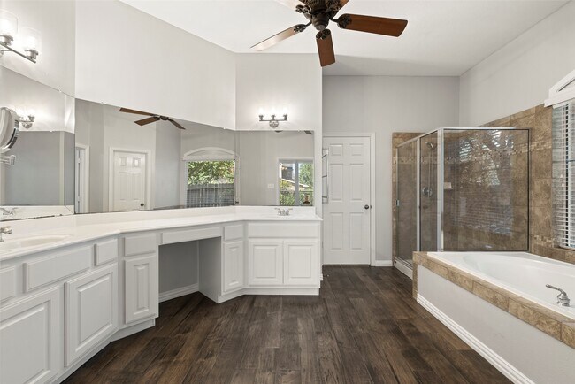 Building Photo - 118 Cezanne Woods Dr
