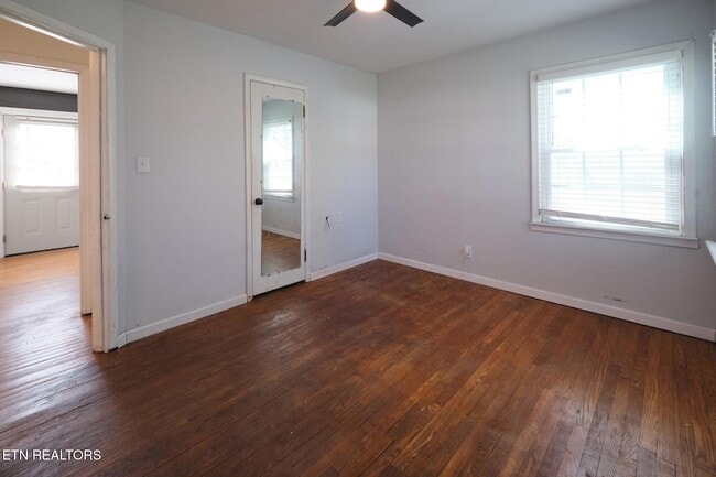 Building Photo - 548 Murray Rd NW