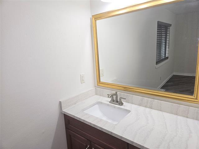 Building Photo - 6908 Sunflower Cir N