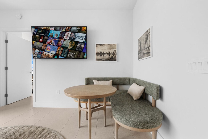 Building Photo - 159 NE 6th St