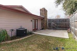 Building Photo - 565 Hunters Glen St