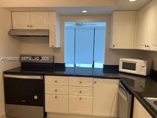 Building Photo - 400 Leslie Dr