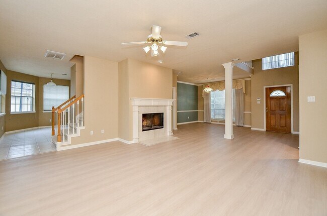 Building Photo - 2803 Norwood Hills Dr