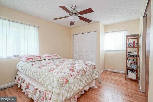 Building Photo - 308 Valley Run Dr