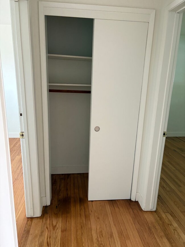 Building Photo - 1694