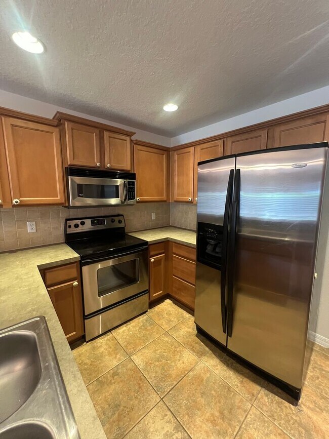 Building Photo - 3005 Ashford Park Pl