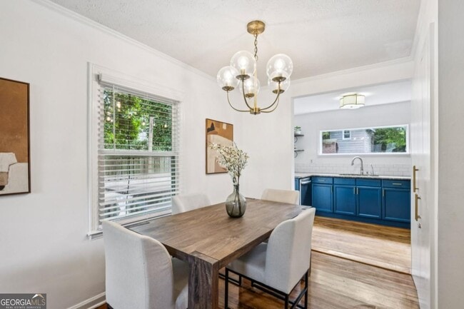 Building Photo - 1136 Gilbert St SE