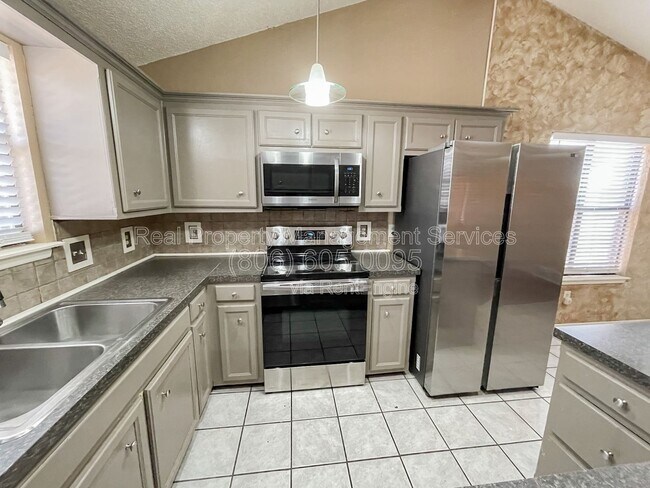 Building Photo - 2108 77th St