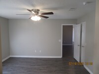 Building Photo - 862 Lyndsi Ln