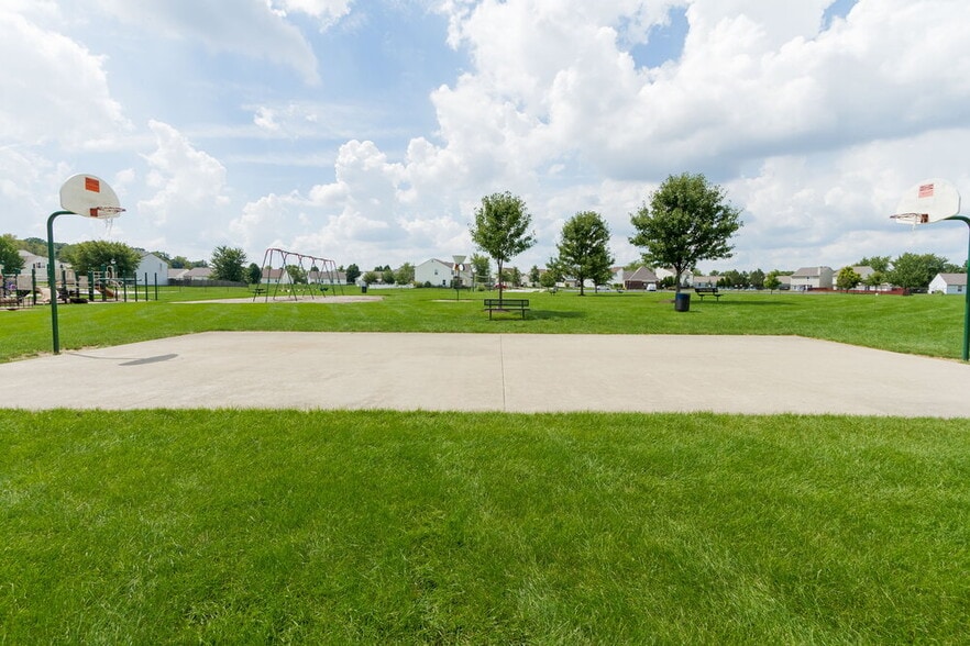 Building Photo - 9692 Stonewall Ln