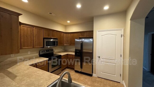 Building Photo - 61 S Clayton Ct