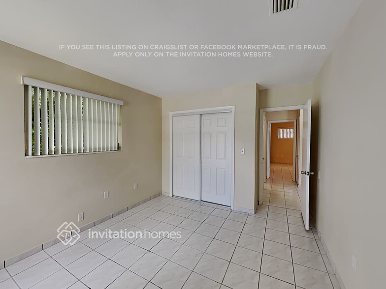 Building Photo - 9411 SW 192nd Dr