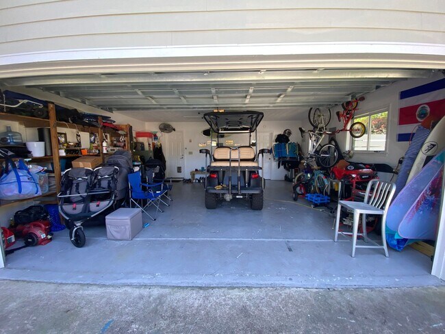 Building Photo - 6427 Green Arbor Ln