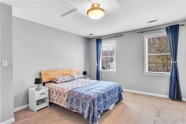 Building Photo - 3127 Josephine St