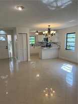 Building Photo - 700 SW 89th Ave
