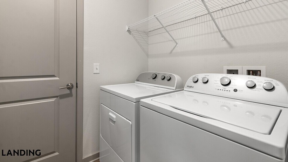 Building Photo - 7311 Baymeadows Way
