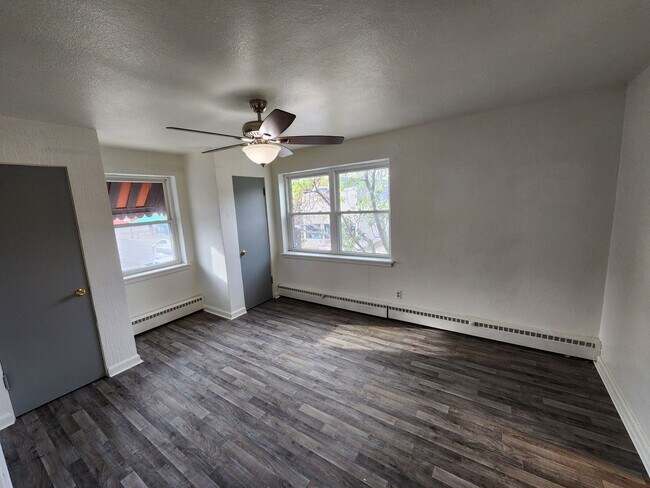 Building Photo - 3920 14th Ave