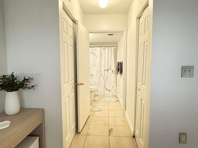 Building Photo - 15221 SW 80th St