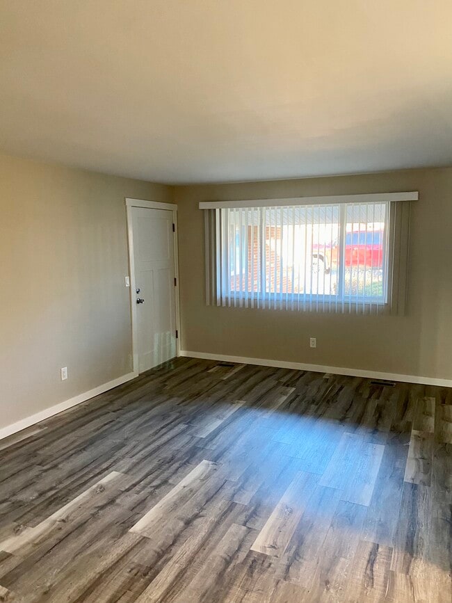 Living Room - 3528 Georgian Ave