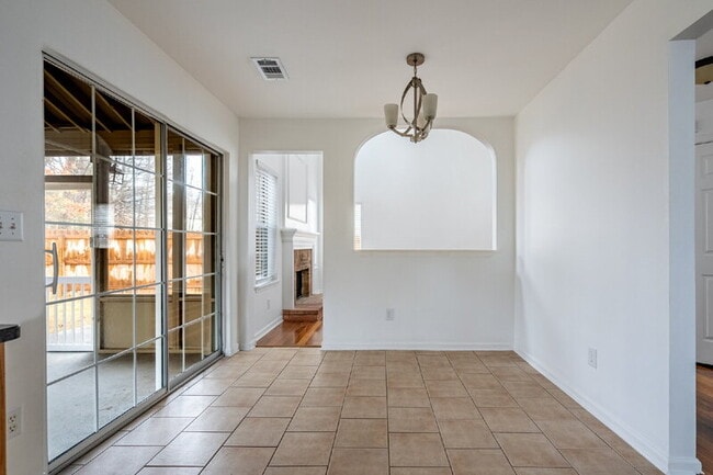 Building Photo - 1185 Arborhill Ln